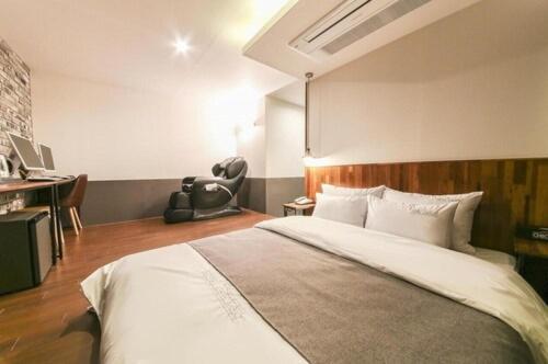 Hotel Chicago Changwon Exterior photo