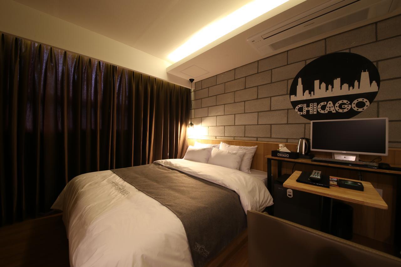 Hotel Chicago Changwon Exterior photo