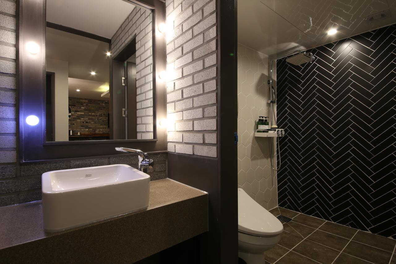 Hotel Chicago Changwon Exterior photo