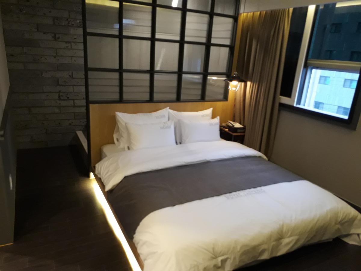 Hotel Chicago Changwon Exterior photo